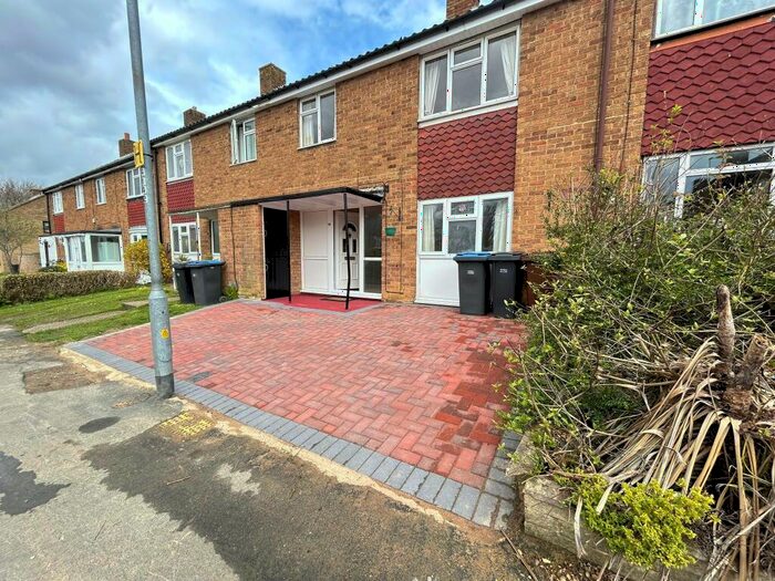3 Bedroom House To Rent In Abbotsweld, Harlow, CM18