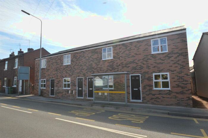 2 Bedroom Mews To Rent In Fallibroome Road, Macclesfield, SK10
