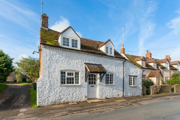 2 Bedroom Cottage To Rent In North Street, Marcham, Abingdon, OX13