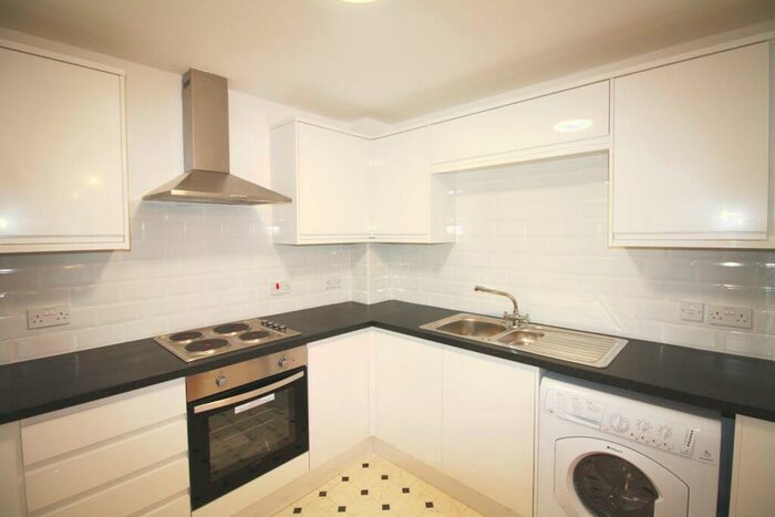 1 Bedroom Flat To Rent In Jesmond Place, West Jesmond, NE2