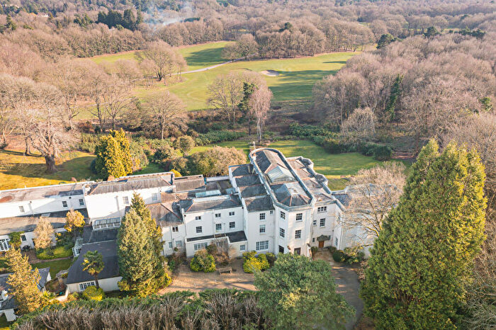 2 Bedroom Apartment To Rent In Portnall Drive, Virginia Water, GU25