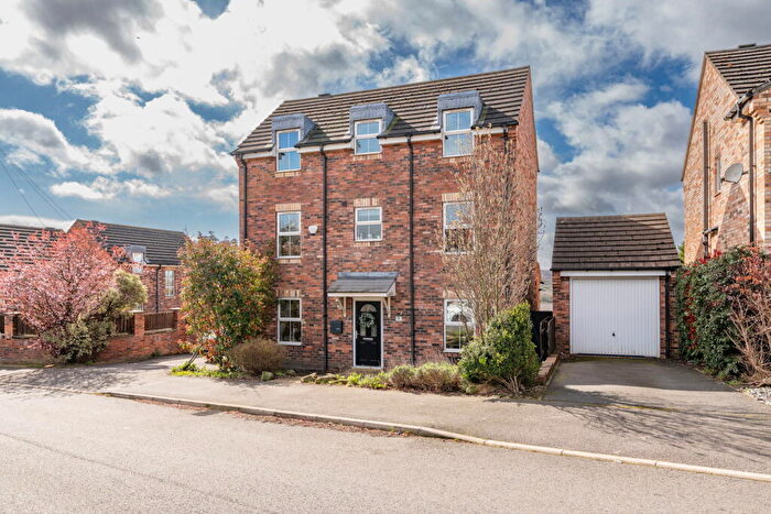 4 Bedroom Detached House For Sale In Cypress Heights, Barnsley, S71