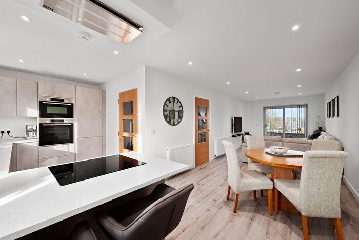 4 Bedroom Detached House For Sale In Fairmuir Road, Dundee, DD3