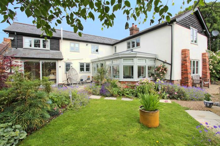 4 Bedroom Detached House For Sale In Clanville, Andover, SP11