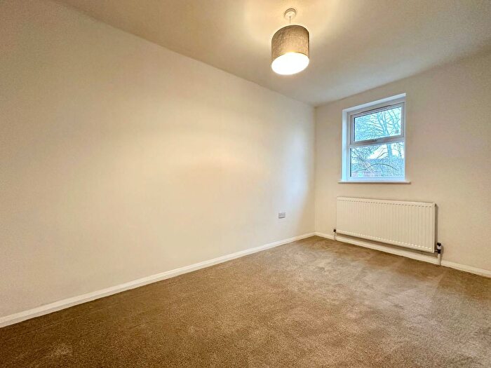 2 Bedroom Terraced House For Sale In Chatsworth Drive, Syston, Leicester, LE7
