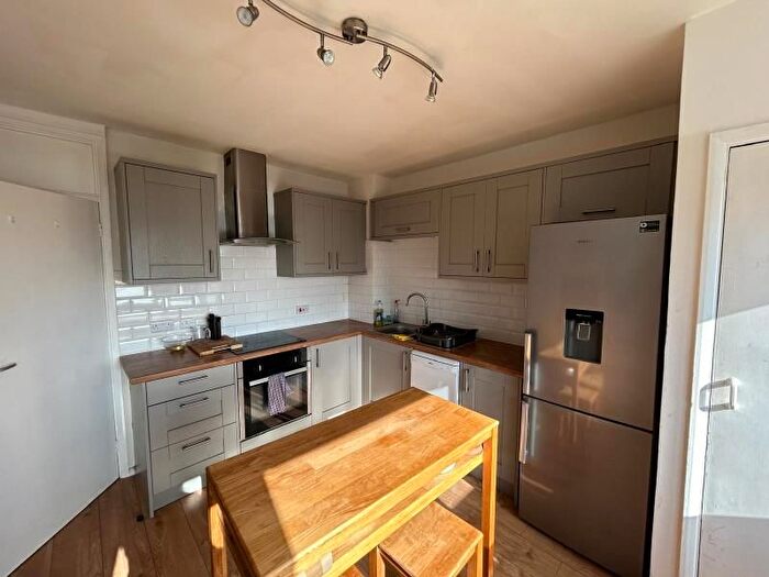 2 Bedroom Maisonette To Rent In Manor Lodge, Manor Road, Guildford, GU2