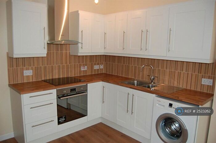 2 Bedroom Flat To Rent In Soundwell Road, Bristol, BS15