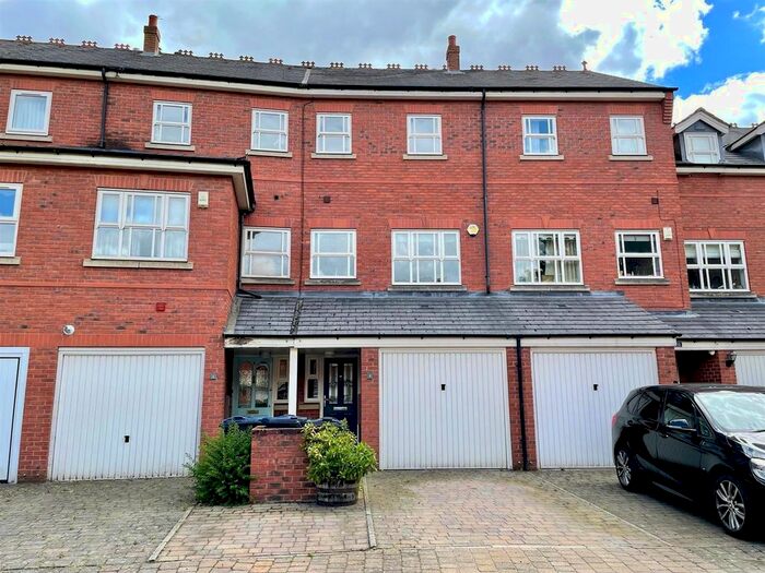 3 Bedroom Property To Rent In The Farthings, Harborne, Birmingham, B17