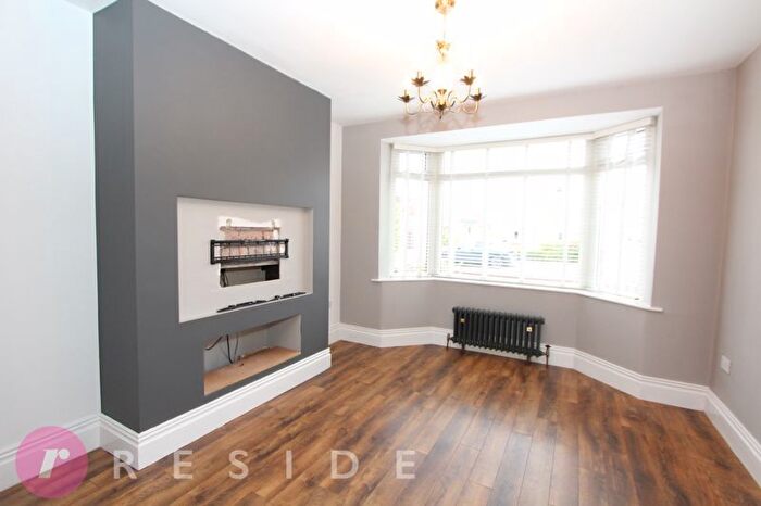 3 Bedroom Semi-Detached House For Sale In Baytree Lane, Middleton, Manchester, M24