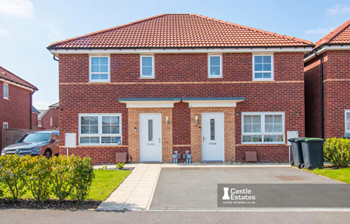 3 Bedroom Semi-Detached House For Sale In Marconi Drive, Beeston, NG9