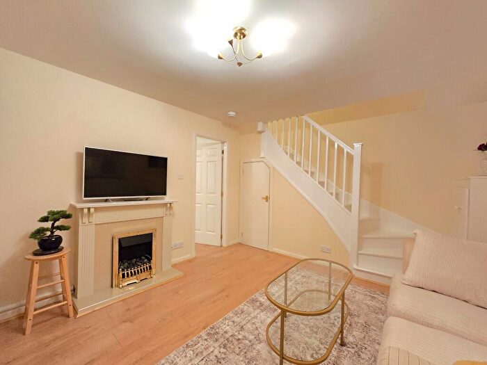 2 Bedroom Maisonette To Rent In Margaret Place, Aberdeen, AB10