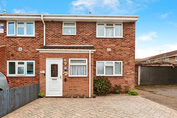 3 Bedroom End Of Terrace House For Sale In Crown Meadow, Colnbrook, Slough, SL3