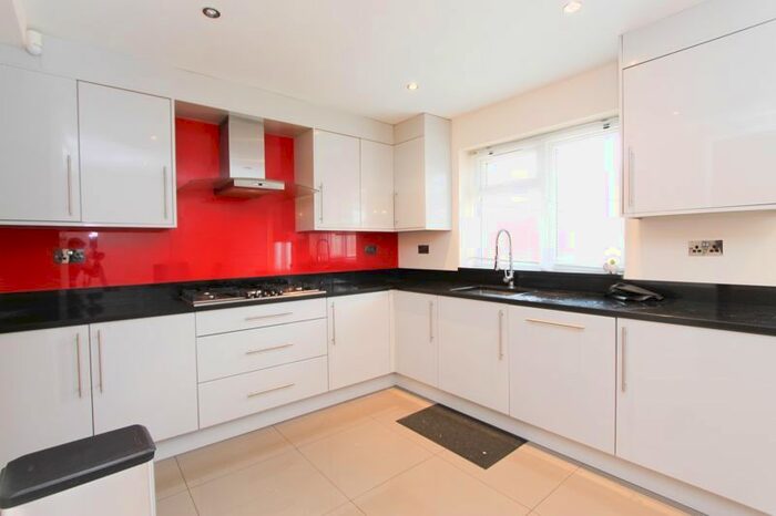 3 Bedroom Terraced House To Rent In Maple Grove, Southall, UB1