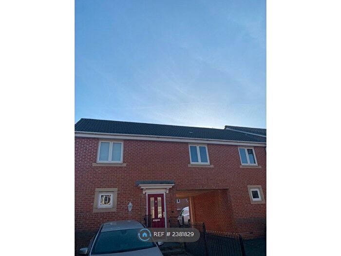 2 Bedroom Flat To Rent In Dairy Square, Nottingham, NG8