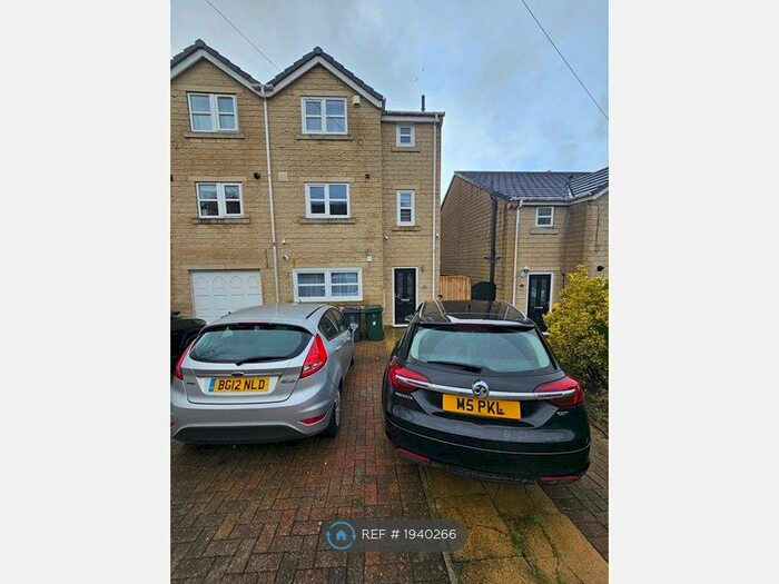 5 Bedroom End Of Terrace House To Rent In The Oval, Bingley, BD16