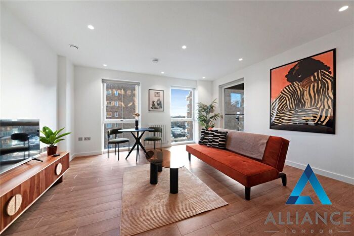 2 Bedroom Flat For Sale In Rolling Mills Mews, London, E14