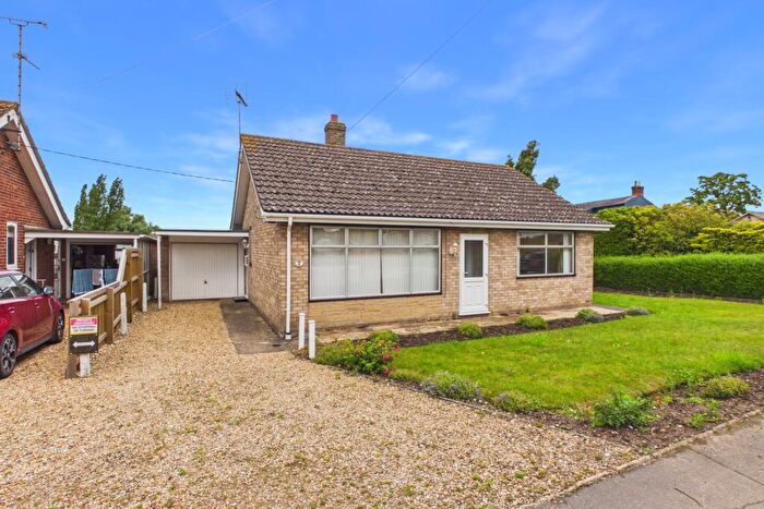 2 Bedroom Detached Bungalow For Sale In Stockhouse Lane, Surfleet, Spalding, Lincolnshire, PE11