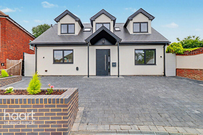 4 Bedroom Detached House For Sale In Rutland Approach, Hornchurch, RM11