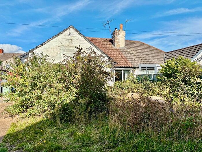 2 Bedroom Bungalow For Sale In Pyewipe Bungalows, Grimsby, DN31