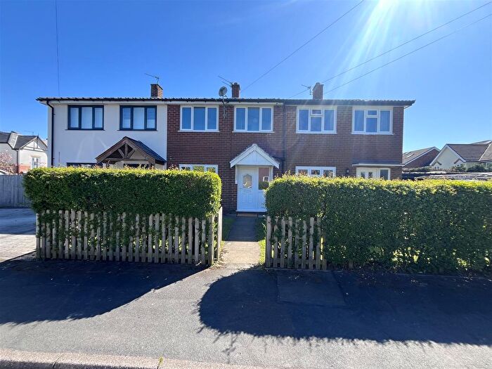 3 Bedroom Terraced House For Sale In Cumber Close, Wilmslow, SK9