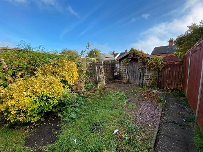 2 Bedroom End Of Terrace House For Sale In Dukes Way, Malvern, WR14
