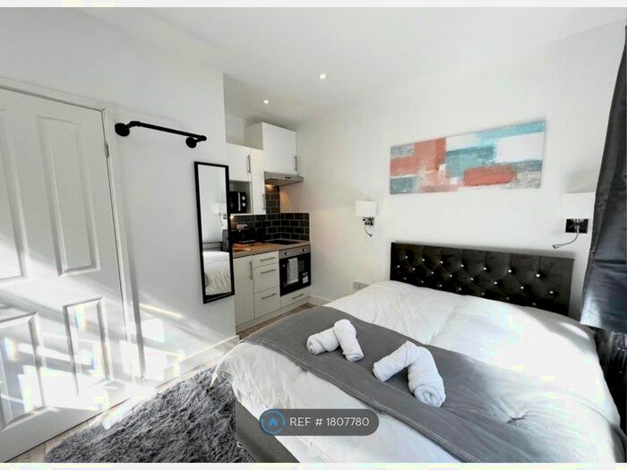 Studio To Rent In Nottingham Road, London, CR2