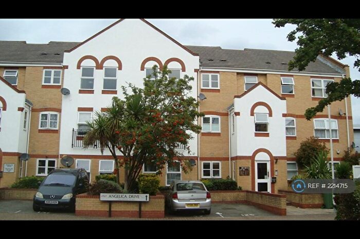 2 Bedroom Flat To Rent In Beckton, London, E6