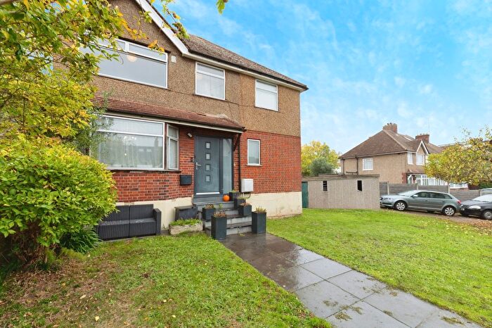 4 Bedroom Semi-Detached House For Sale In Tartar Road, Cobham, Surrey, KT11