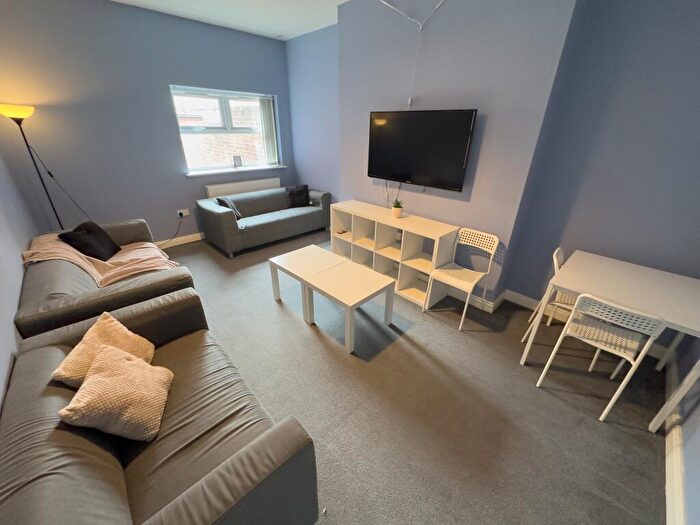 1 Bedroom House To Rent In Ashfield, L15