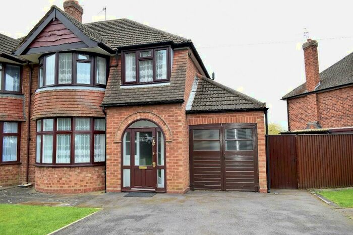 3 Bedroom Semi-Detached House To Rent In Highfield Road, Stratford-upon-Avon, CV37