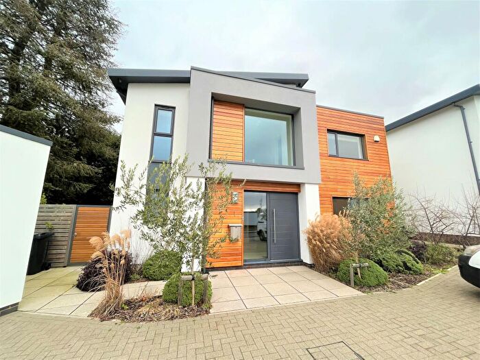 4 Bedroom Detached House To Rent In Regency Drive, Exeter, EX2