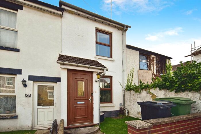 2 Bedroom End Of Terrace House For Sale In Dover Street, Maidstone, Kent, ME16