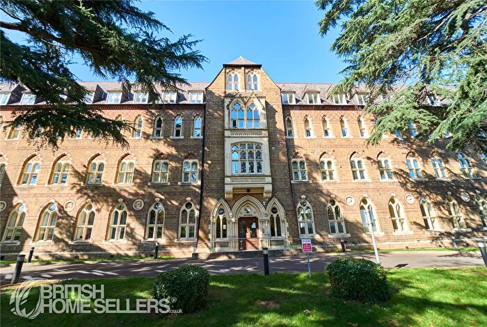 1 Bedroom Flat For Sale In Borough Road, Isleworth, TW7