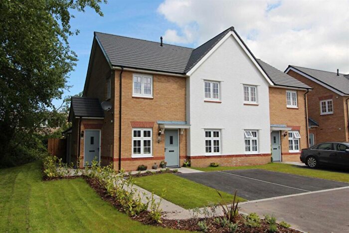 2 Bedroom Apartment To Rent In Grangewood Close, Sanderling Park, Formby, L37