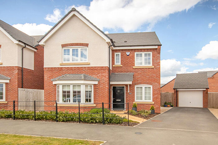 4 Bedroom Detached House For Sale In Starflower Way, Mickleover, DE3