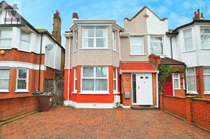 4 Bedroom Semi Detached House To Rent In Osterley Avenue, Osterley, TW7