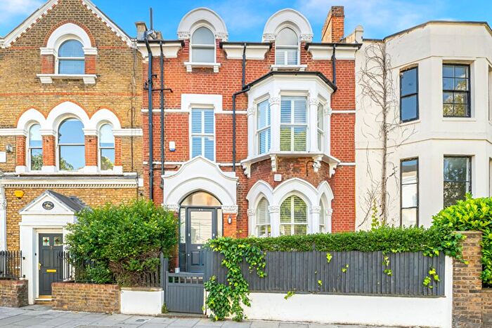 5 Bedroom Terraced House To Rent In Albion Road, Stoke Newington, N16