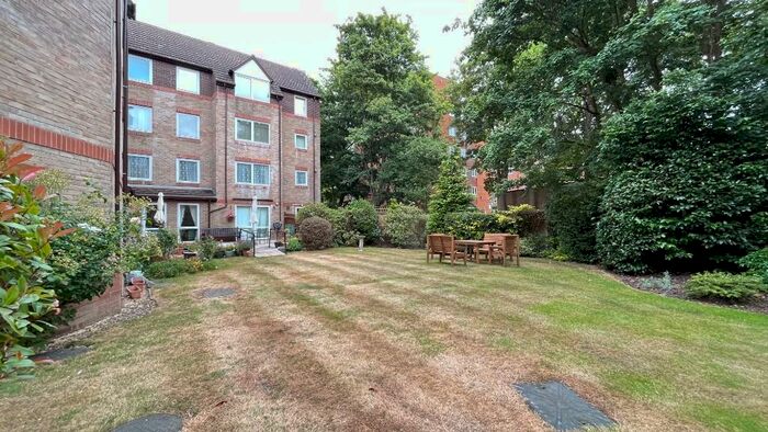 1 Bedroom Retirement Property To Rent In Cedar Road, Sutton, Surrey, SM2