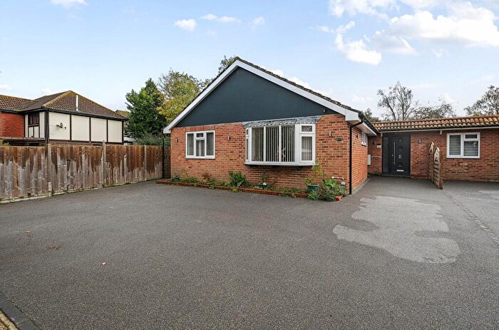 4 Bedroom Detached Bungalow For Sale In Loats Lane, Bognor Regis, PO21