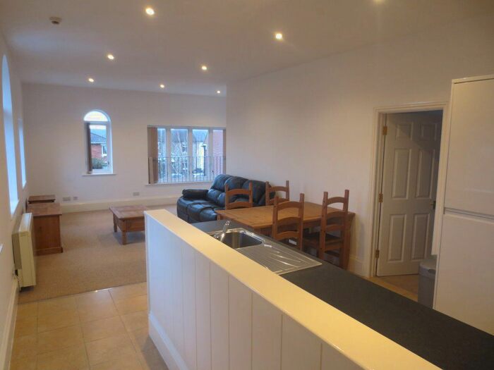 2 Bedroom Flat To Rent In Stratton Court, Swindon Road, Stratton St. Margaret, Swindon SN3