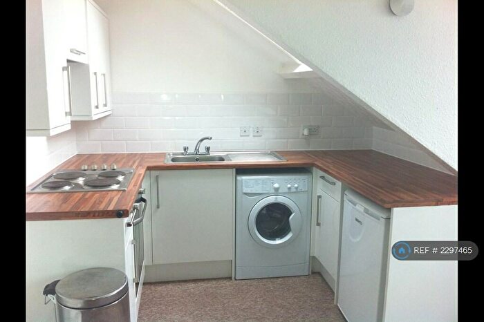 1 Bedroom Flat To Rent In Mutley, Plymouth, PL4