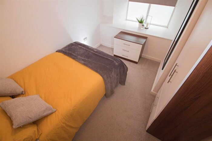 2 Bedroom Apartment To Rent In Rivermill Court, Kirkstall, Leeds, LS5