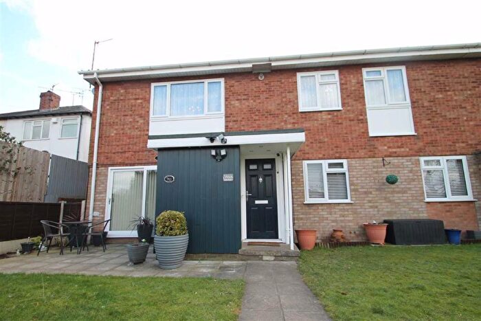 2 Bedroom Apartment For Sale In Lyde Green, Halesowen, B63