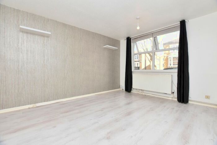 3 Bedroom Terraced House To Rent In Burma Terrace, Becondale Road, London, SE19