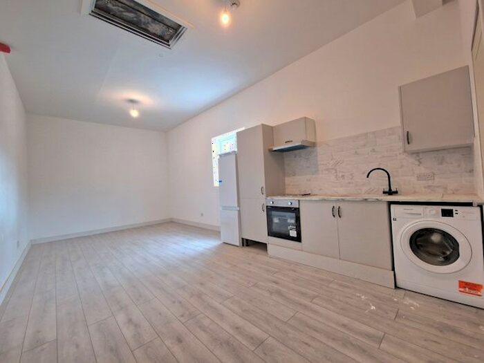 Studio To Rent In High Street, Birmingham, B23