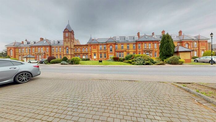 1 Bedroom Flat To Rent In Newsholme Drive, London, N21