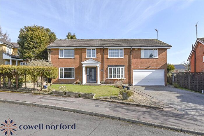 6 Bedroom Detached House For Sale In Winchester Close, Bamford, Rochdale, OL11