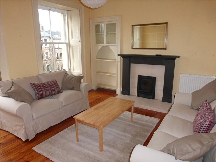 2 Bedroom Flat To Rent In Gladstone Terrace, Edinburgh, EH9