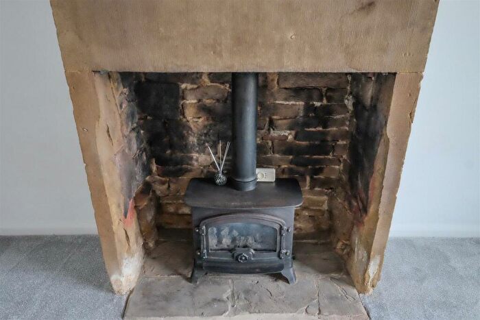 2 Bedroom Cottage For Sale In Warley Town Lane, Warley, Halifax, HX2