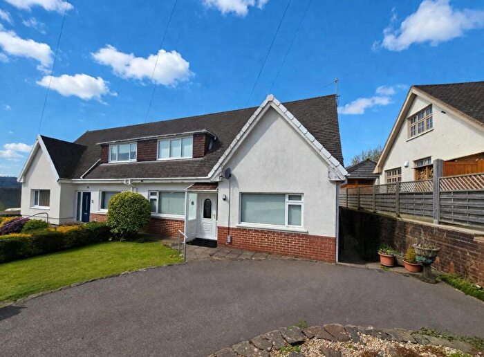 3 Bedroom Semi-Detached House To Rent In Elim Way, Pontllanfraith, NP12